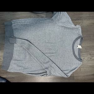 Club Monaco Henley Crewneck Grey Size L